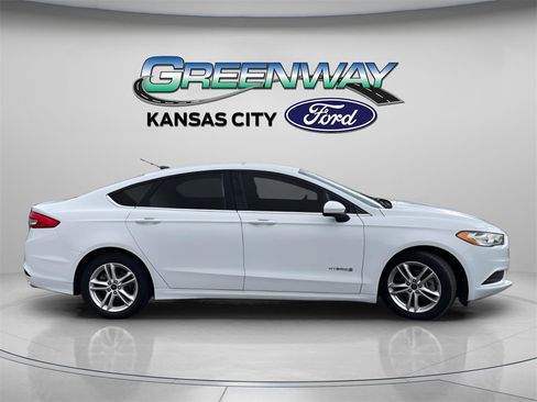 Used 2018 Ford Fusion S image 9