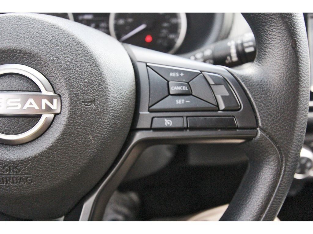 Used 2024 Nissan Kicks S FWD image 13