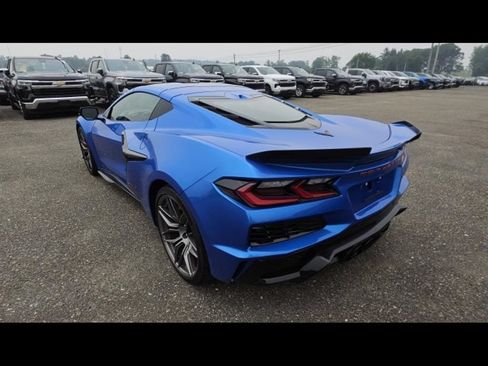 Used 2024 Chevrolet Corvette Z06 RWD image 4