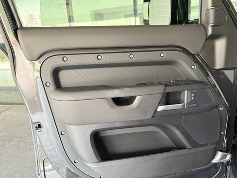 New 2026 Land Rover Defender 110 X-Dynamic SE AWD/4WD image 26