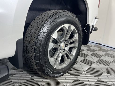 Used 2025 Chevrolet Silverado 1500 High Country w/ Technology Package image 5