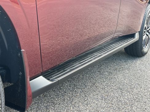 New 2025 Nissan Armada SL w/ Captain's Chari Seat Package image 36