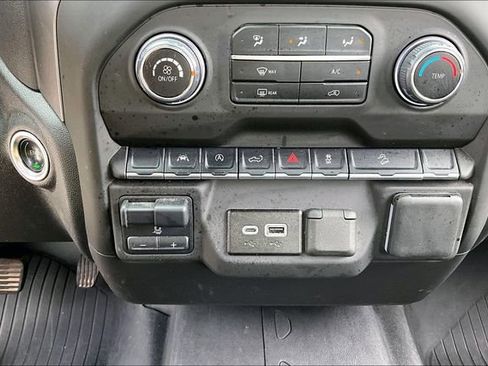 Used 2025 Chevrolet Silverado 1500 Custom Trail Boss w/ LPO, Dark Essentials Package AWD/4WD image 17