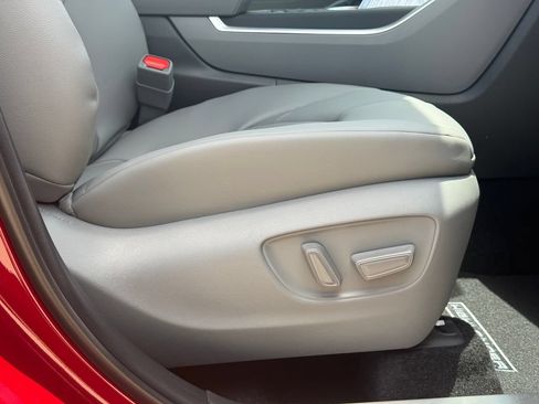 New 2026 Toyota Highlander XLE AWD/4WD image 28