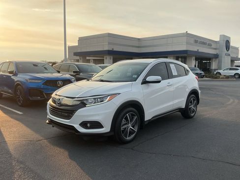 Used 2022 Honda HR-V EX image 1