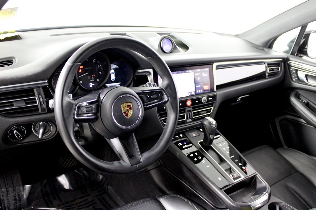 Used 2022 Porsche Macan AWD/4WD image 17
