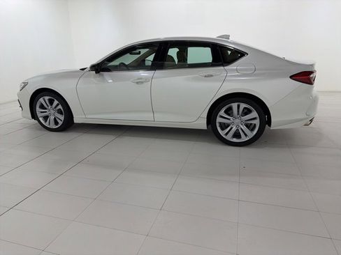 Certified 2022 Acura TLX w/ Technology Package image 2
