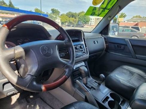 Used 2002 Mitsubishi Montero Limited AWD/4WD image 6