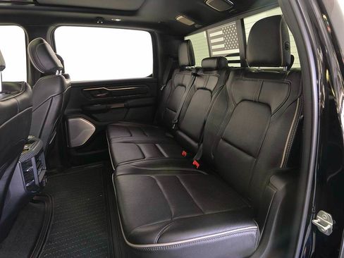 Used 2020 RAM 1500 Limited w/ Black Appearance Package AWD/4WD image 12