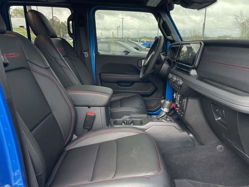 Used 2026 Jeep Wrangler Unlimited Rubicon image 12