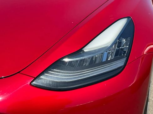 Used 2018 Tesla Model 3 Long Range RWD image 11