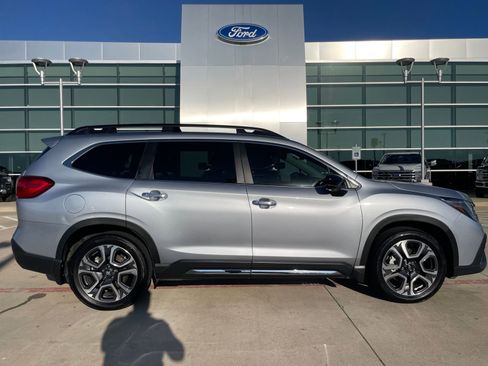 Used 2024 Subaru Ascent Touring image 6