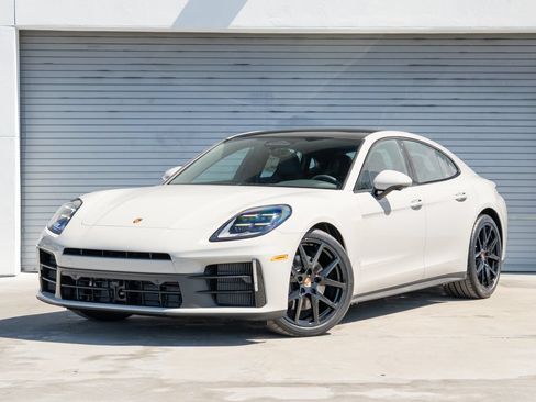New 2026 Porsche Panamera 4 AWD/4WD image 1