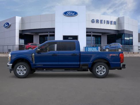 New 2026 Ford F250 XLT w/ FX4 Off-Road Package image 3