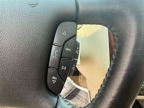 Used 2010 Chevrolet Impala LTZ FWD image 26