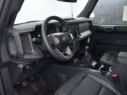 New 2025 Ford Bronco Badlands image 8