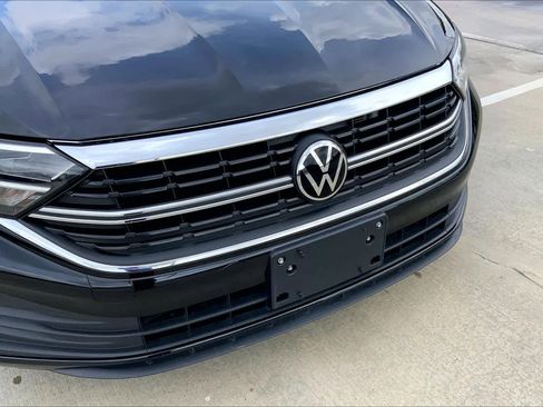 Used 2024 Volkswagen Jetta S image 28