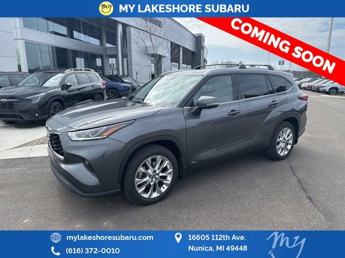 Used 2023 Toyota Highlander Limited image 6