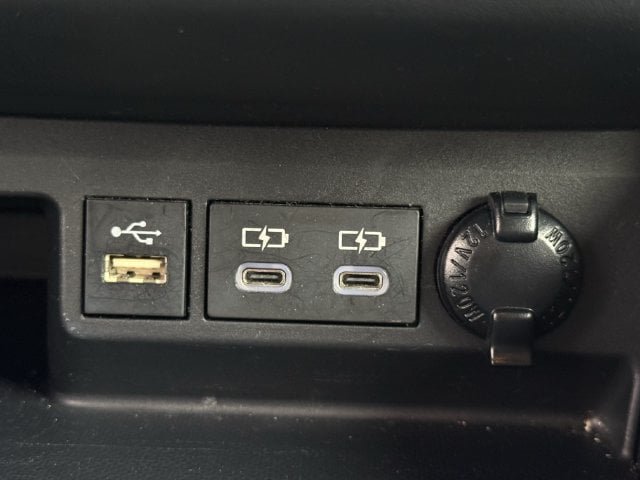 Used 2023 Toyota Highlander LE FWD image 18