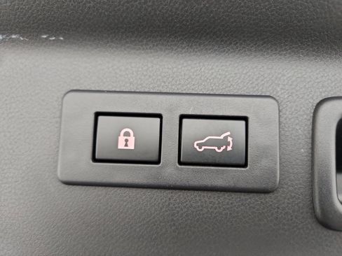 Certified 2025 Subaru Forester Touring w/ Popular Package - Touring image 39