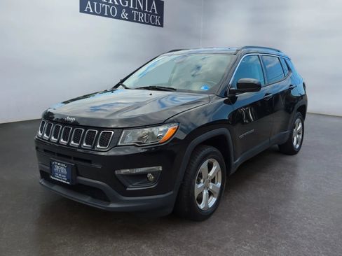 Used 2018 Jeep Compass Latitude w/ Popular Equipment Group AWD/4WD image 1