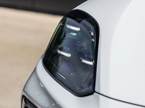 Certified 2025 Porsche Cayenne image 17