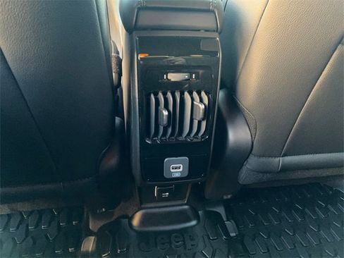 New 2026 Jeep Compass Limited image 18