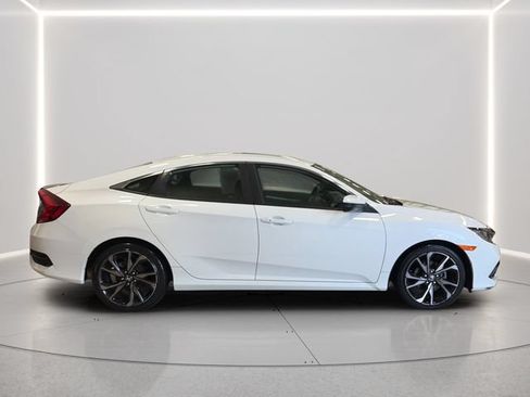 Used 2019 Honda Civic Sport image 6