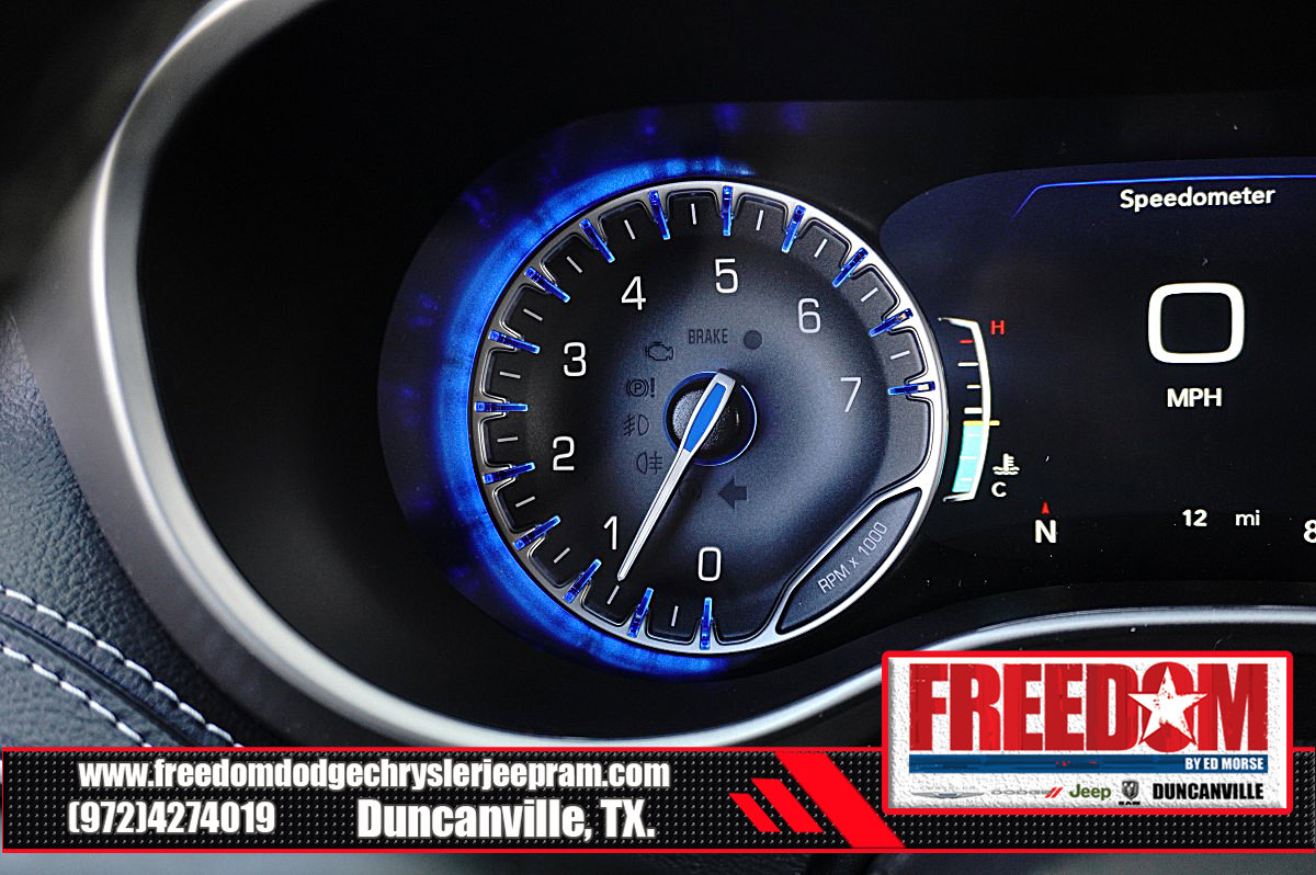 New 2027 Chrysler Pacifica Select w/ Family Tech Group FWD image 30