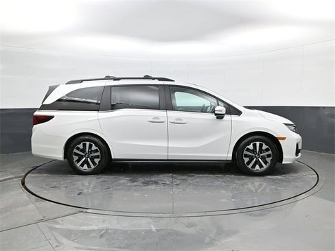 Used 2025 Honda Odyssey EX-L image 4