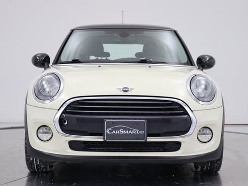 Used 2019 MINI Cooper 2-Door Hardtop image 8