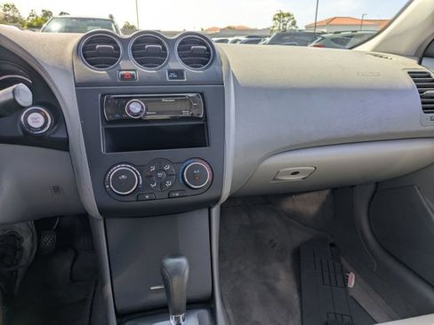 Used 2010 Nissan Altima 2.5 image 12