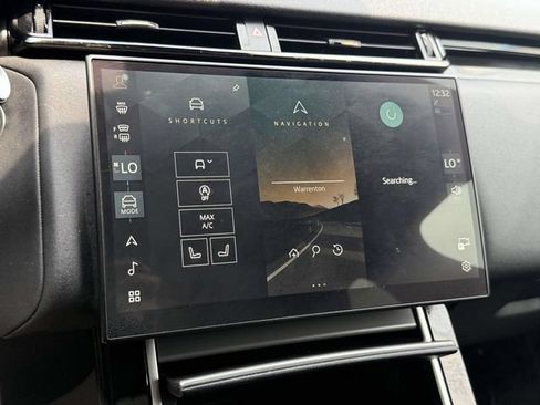 Used 2025 Land Rover Range Rover Velar Dynamic SE AWD/4WD image 16
