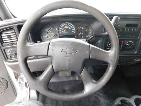Used 2006 Chevrolet Silverado 1500 W/T image 17