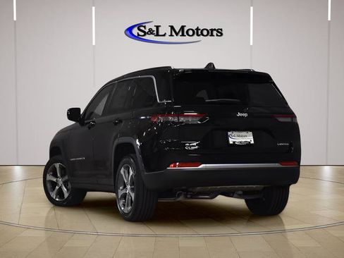 New 2026 Jeep Grand Cherokee Limited w/ Luxury Tech Group II AWD/4WD image 4