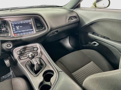 Used 2021 Dodge Challenger R/T Scat Pack w/ Driver Convenience Group RWD image 23