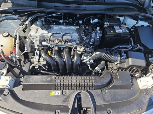 Used 2021 Toyota Corolla LE w/ Carpet Mat Package (TMS) image 29