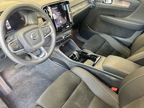 Certified 2024 Volvo XC40 Recharge Ultimate w/ Protection Package Premier image 9