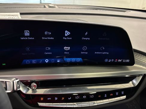 New 2025 Cadillac Lyriq Luxury image 42