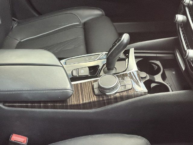 Used 2020 BMW 540i w/ Premium Package RWD image 6