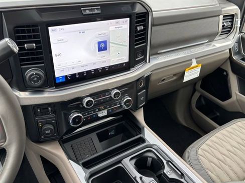 New 2026 Ford F250 Platinum w/ Platinum Plus Package image 35