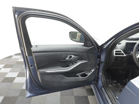 Used 2025 BMW 330i xDrive Sedan AWD/4WD image 5