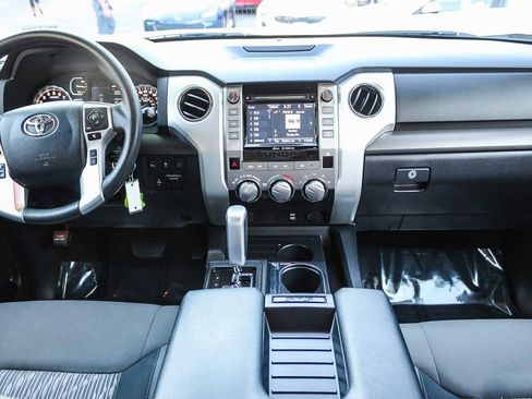 Used 2018 Toyota Tundra SR5 image 13
