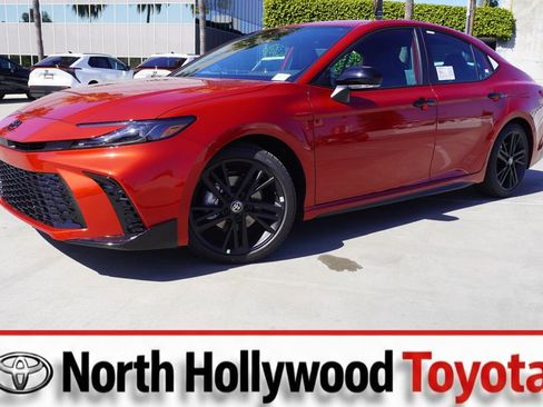 New 2026 Toyota Camry Hybrid image 1