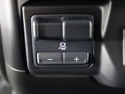 Used 2023 Chevrolet Silverado 2500 LT AWD/4WD image 26