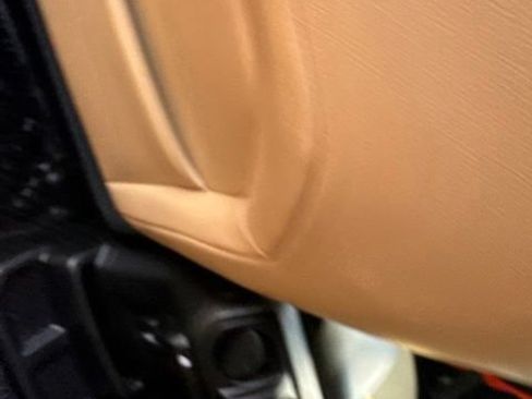 Used 2018 Jeep Wrangler Unlimited Sahara AWD/4WD image 24