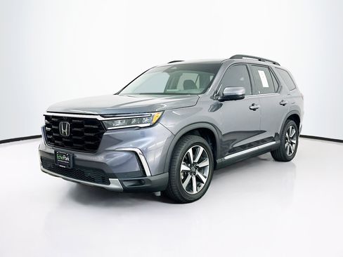 Used 2024 Honda Pilot Elite image 3