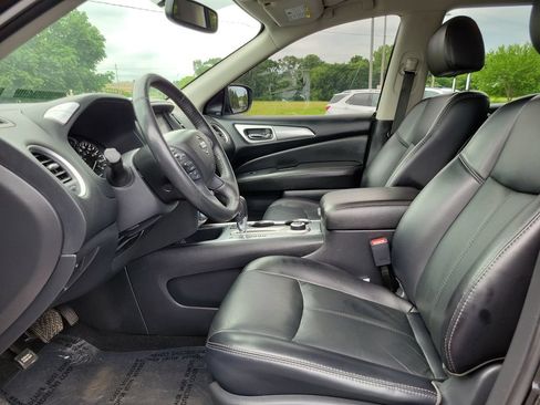 Used 2018 Nissan Pathfinder SL w/ Midnight Edition Package AWD/4WD image 8