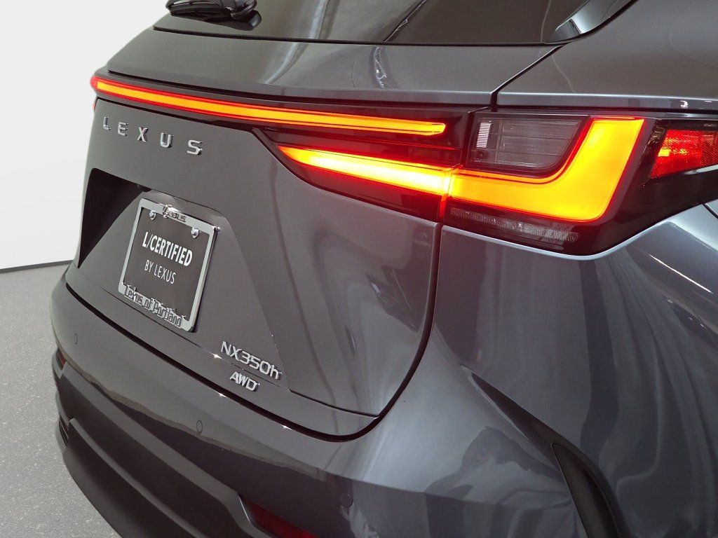 Certified 2026 Lexus NX 350h AWD w/ Accessory Package (2T) image 31
