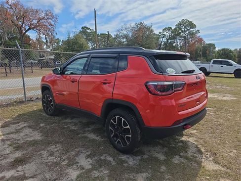 Used 2021 Jeep Compass Trailhawk image 3